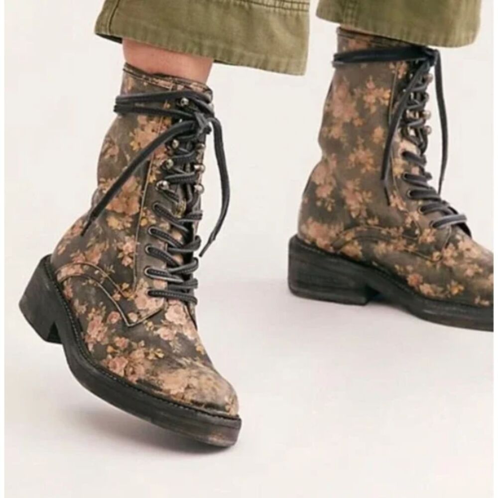 Free People Santa Fe Lace Up Floral Distressed Leather Zippered Boots Sz 38 (8)